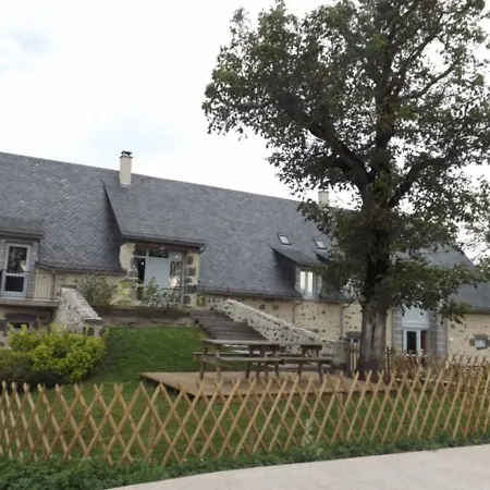 Gite De Charme Au Vigean: 10 Pers, 5 Chambres, Jardin Prive, Cheminee, Proche Parc Naturel - Fr-1-742-198 Ferienhaus *