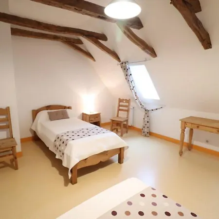 Gite De Charme Au Vigean: 10 Pers, 5 Chambres, Jardin Prive, Cheminee, Proche Parc Naturel - Fr-1-742-198 *