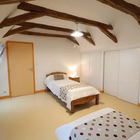 Ferienhaus Gite De Charme Au Vigean: 10 Pers, 5 Chambres, Jardin Prive, Cheminee, Proche Parc Naturel - Fr-1-742-198 *