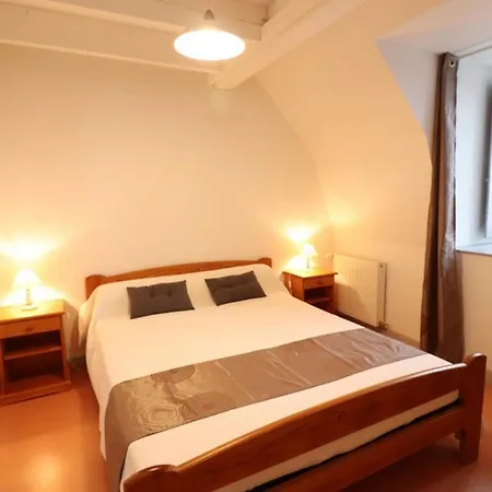 Ferienhaus Gite De Charme Au Vigean: 10 Pers, 5 Chambres, Jardin Prive, Cheminee, Proche Parc Naturel - Fr-1-742-198 Le Vigan (Lot)